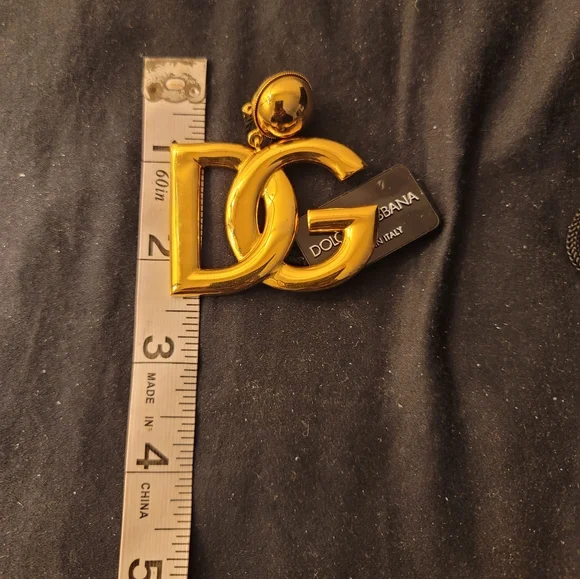 AUTHENTIC DOLCE & GABBANA OVERSIZED DG CLIP ON EARRINGS NEW - Picture 8 of 15